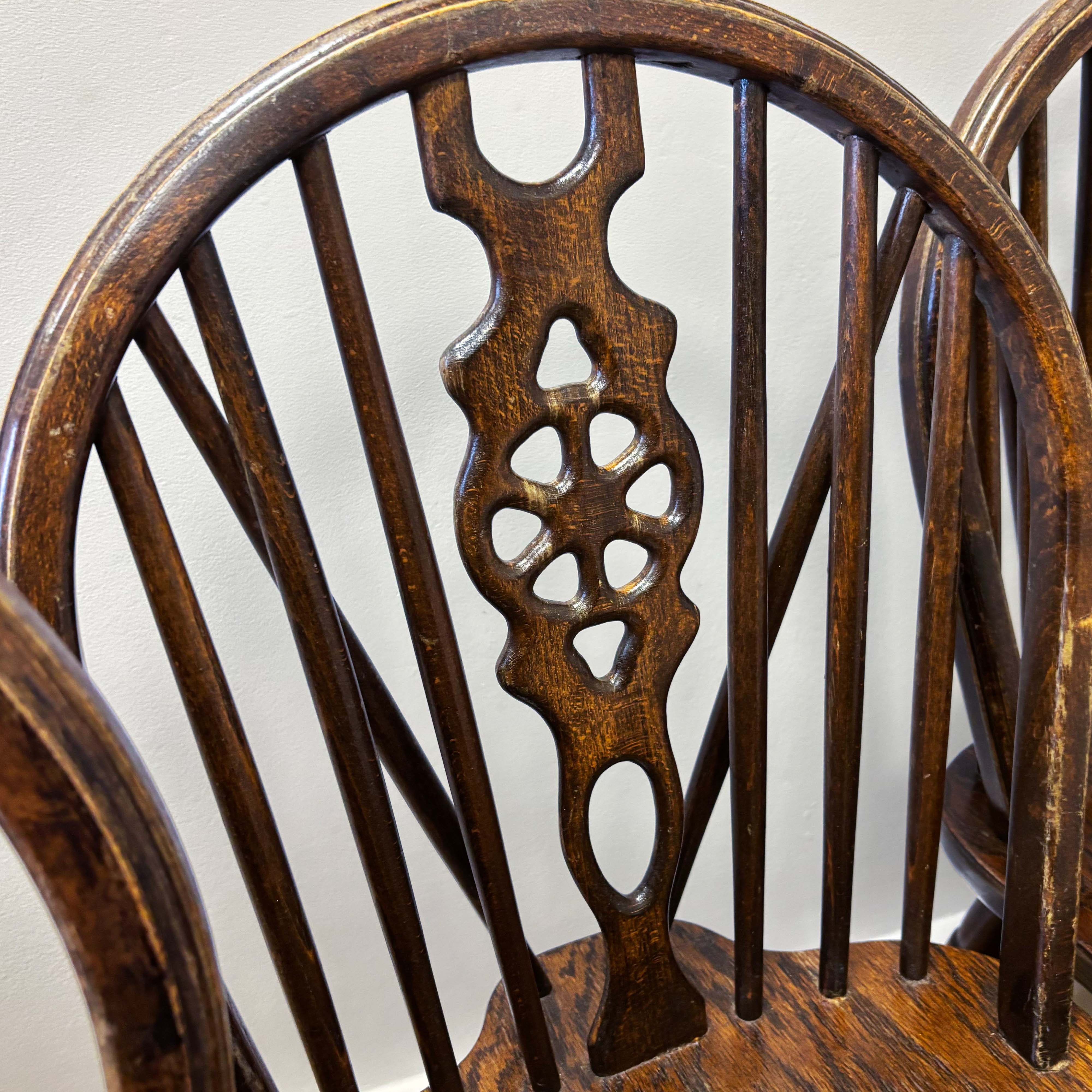 Vintage Romanian Wheelback Windsor Dining Chairs (Set of 4)